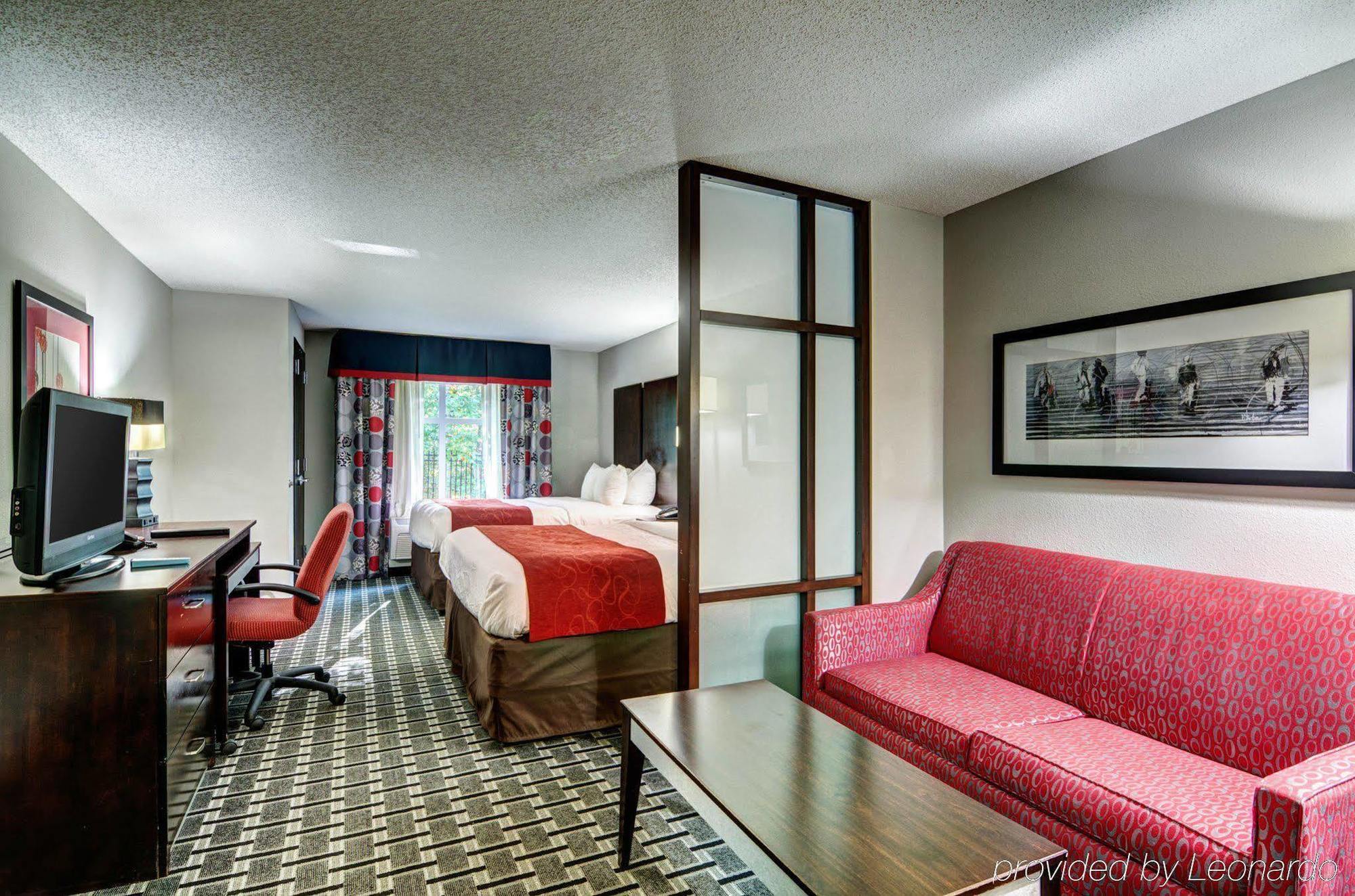 Comfort Suites Williamsburg Historic Area Exterior photo